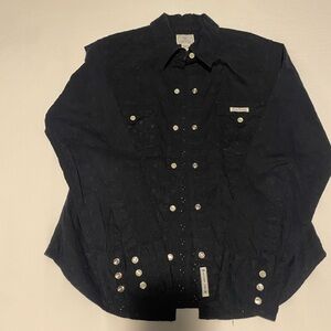 Lucky brand women button down w/unique stitching, eyelets & pearl styled buttons